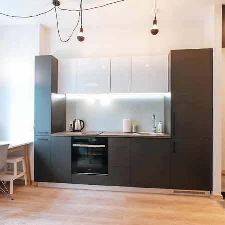 Central Comfort At Hanzas Residence, Stay Near Cafes, Bars, Museums & Esplanade Riga Exterior foto