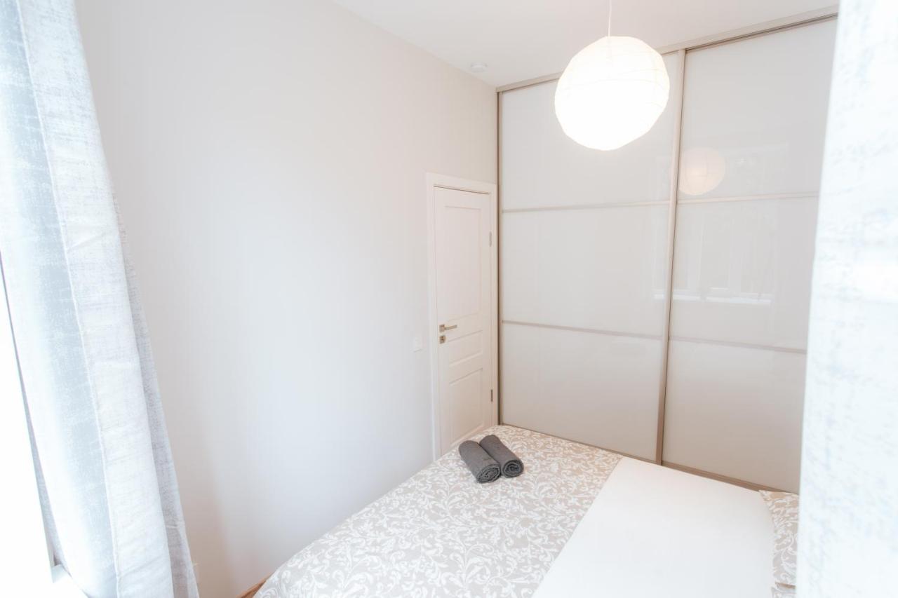 Central Comfort At Hanzas Residence, Stay Near Cafes, Bars, Museums & Esplanade Riga Exterior foto