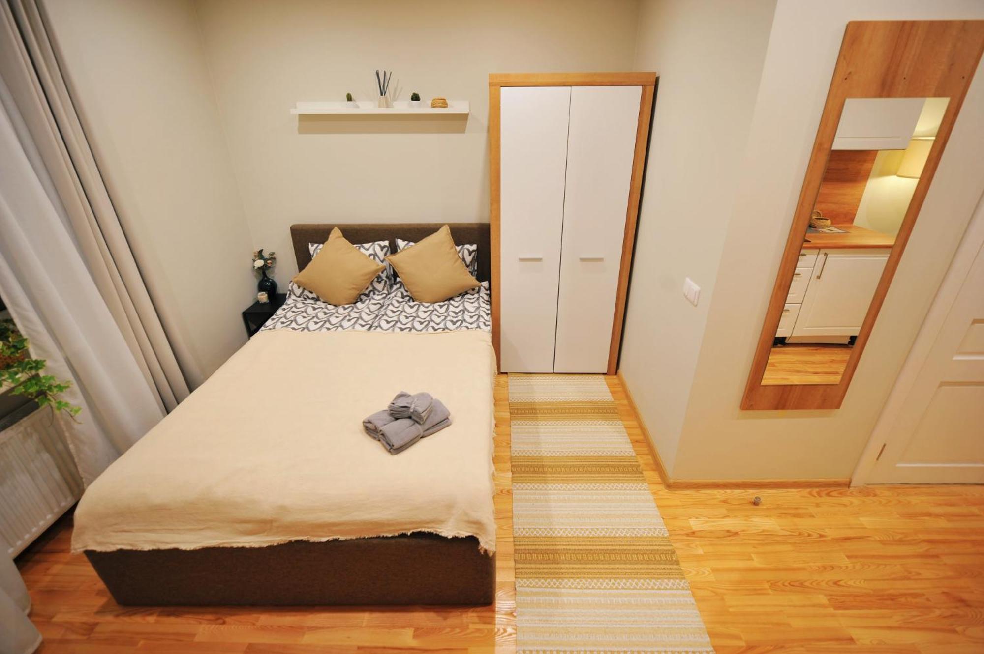 Central Comfort At Hanzas Residence, Stay Near Cafes, Bars, Museums & Esplanade Riga Quarto foto